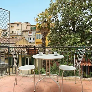 https://via-della-chiesa-apartments.it-tuscanyhotel.com