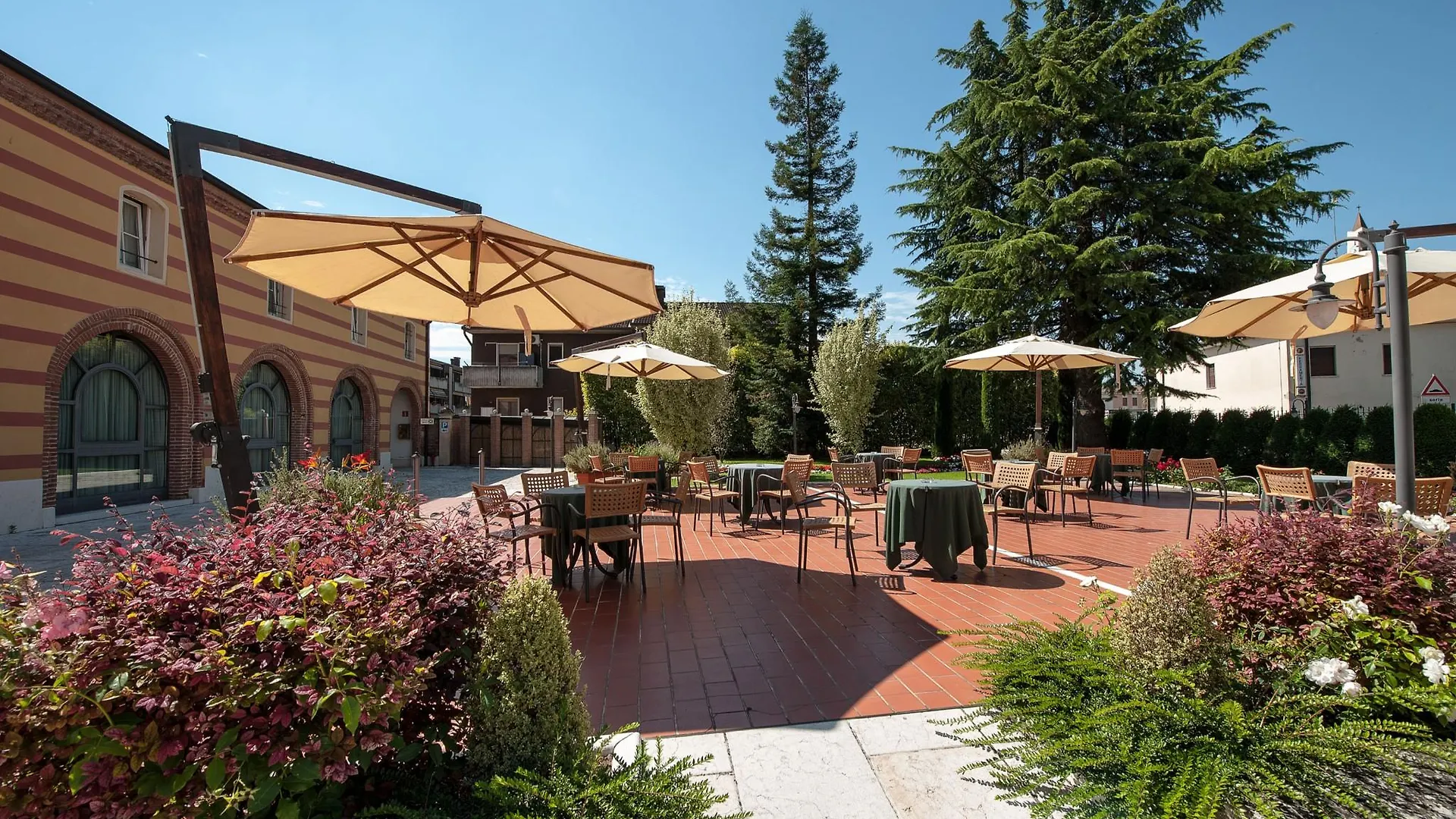 Hotel Villa Malaspina Castel d'Azzano
